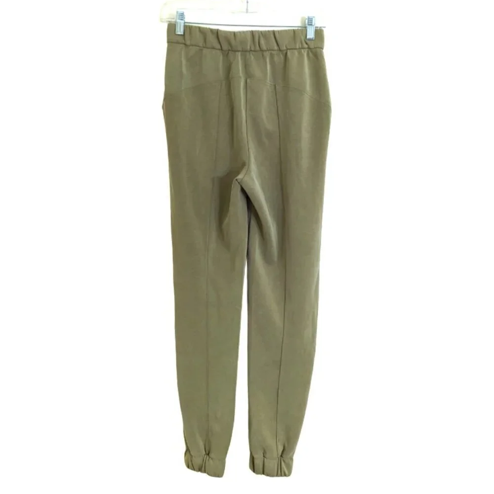 Lululemon Softstreme Relaxed High‎ Rise Pant Size 4